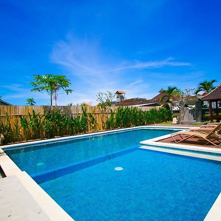 Srikandi Inn Kuta Selatan Экстерьер фото