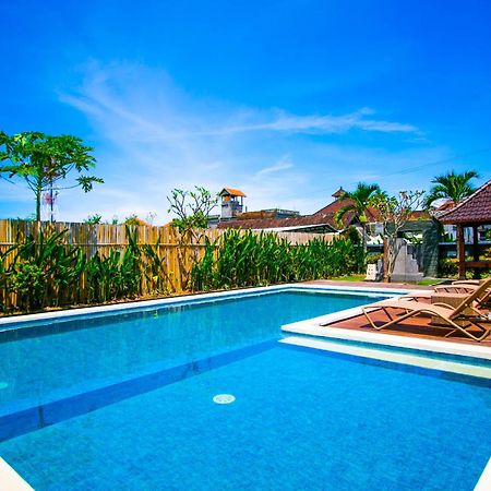 Srikandi Inn Kuta Selatan Экстерьер фото
