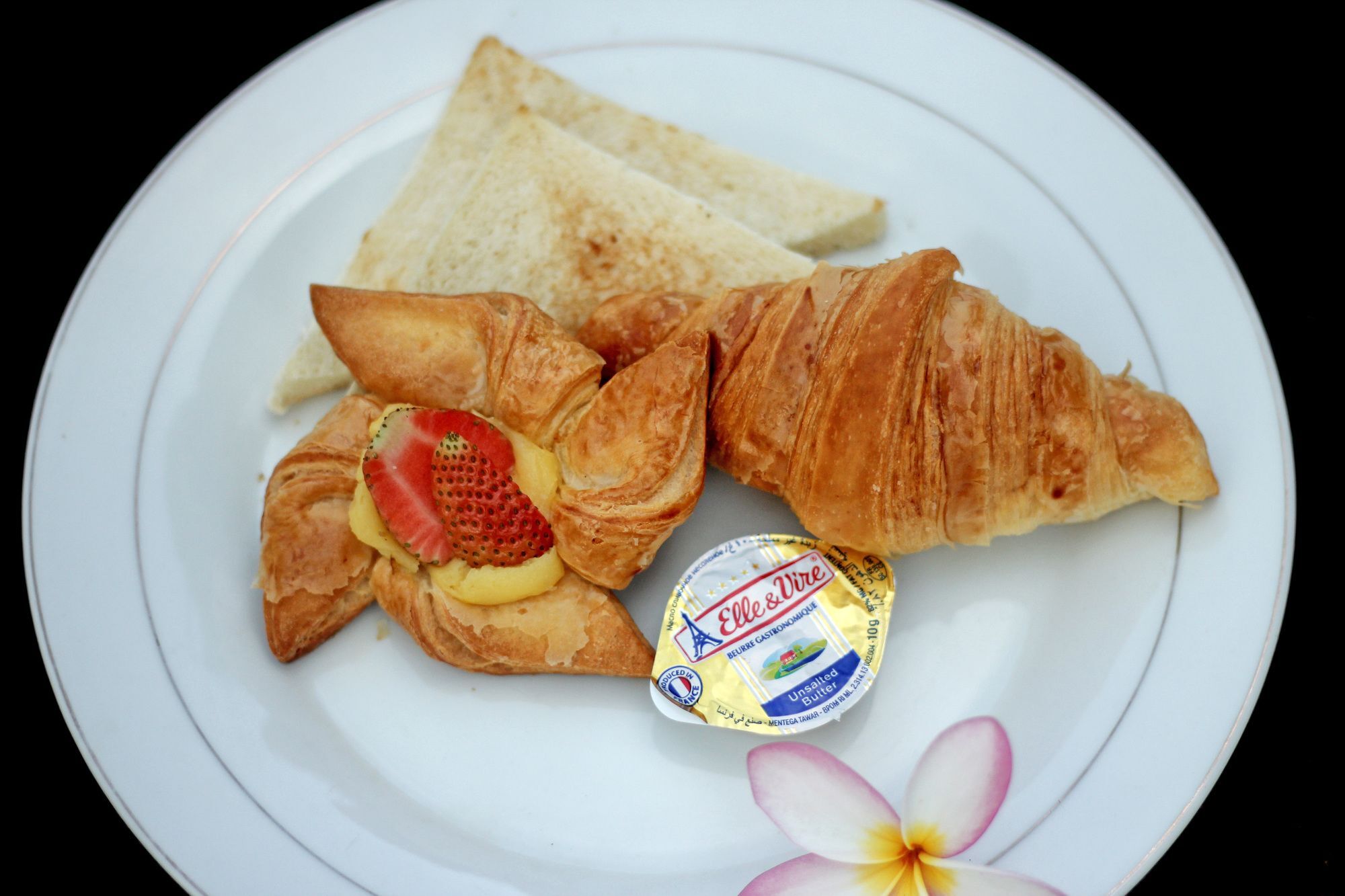 Srikandi Inn Kuta Selatan Экстерьер фото