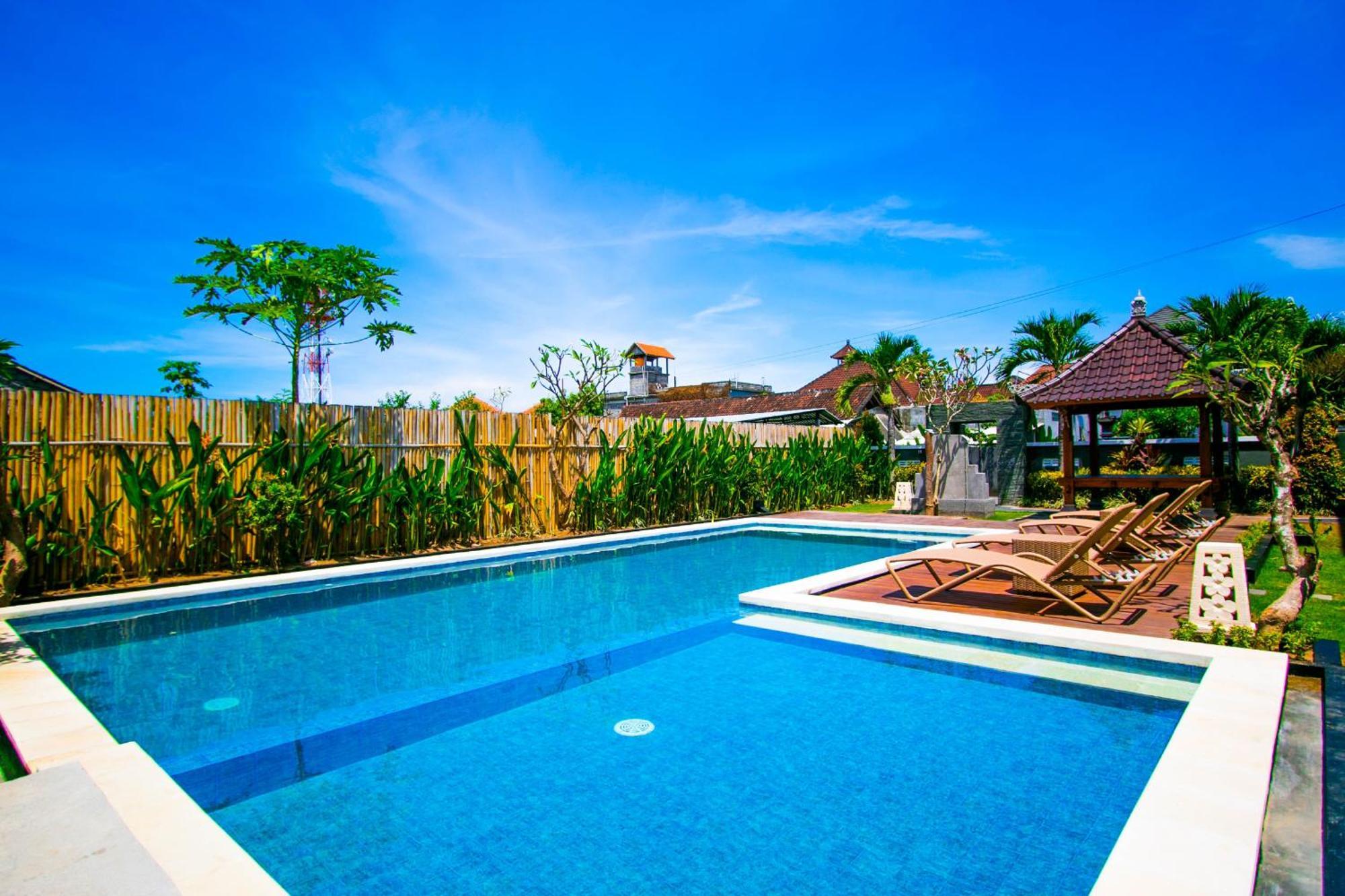 Srikandi Inn Kuta Selatan Экстерьер фото